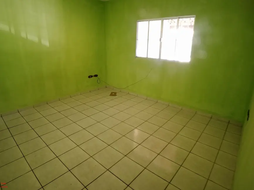 Casa com 2 quartos para alugar, 90m2 em Jardim Primavera, Sorocaba - SP - imagem 5 Foto 5 de Casa com 2 quartos para alugar, 90m2 em Jardim Primavera, Sorocaba - SP