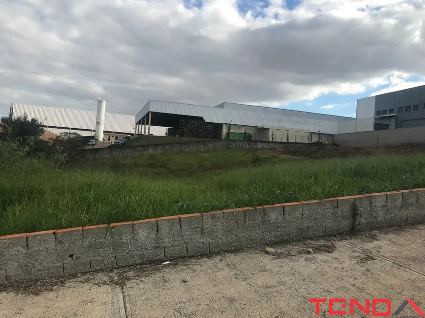 Foto 1 de Terreno / Lote à venda, 3200m2 em Zona Industrial, Sorocaba - SP