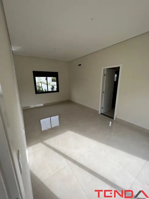 Foto 7 de Casa de Condomínio com 4 quartos à venda, 350m2 em Aracoiaba Da Serra - SP