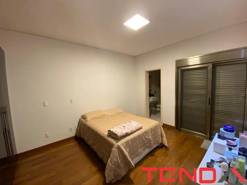 Casa de Condomínio com 3 quartos à venda, 374m2 em Sorocaba - SP - imagem 3 Foto 3 de Casa de Condomínio com 3 quartos à venda, 374m2 em Sorocaba - SP