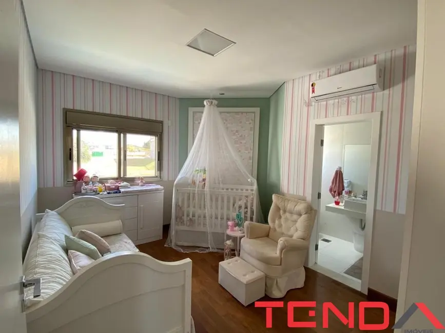 Casa de Condomínio com 3 quartos à venda, 374m2 em Sorocaba - SP - imagem 4 Foto 4 de Casa de Condomínio com 3 quartos à venda, 374m2 em Sorocaba - SP