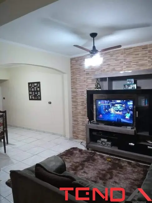 Casa com 3 quartos à venda, 177m2 em Jardim Guaíba, Sorocaba - SP - imagem 6 Foto 6 de Casa com 3 quartos à venda, 177m2 em Jardim Guaíba, Sorocaba - SP