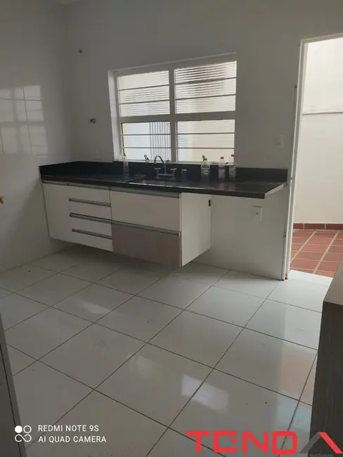 Casa com 3 quartos à venda, 210m2 em Jardim Santa Rosália, Sorocaba - SP - imagem 4 Foto 4 de Casa com 3 quartos à venda, 210m2 em Jardim Santa Rosália, Sorocaba - SP