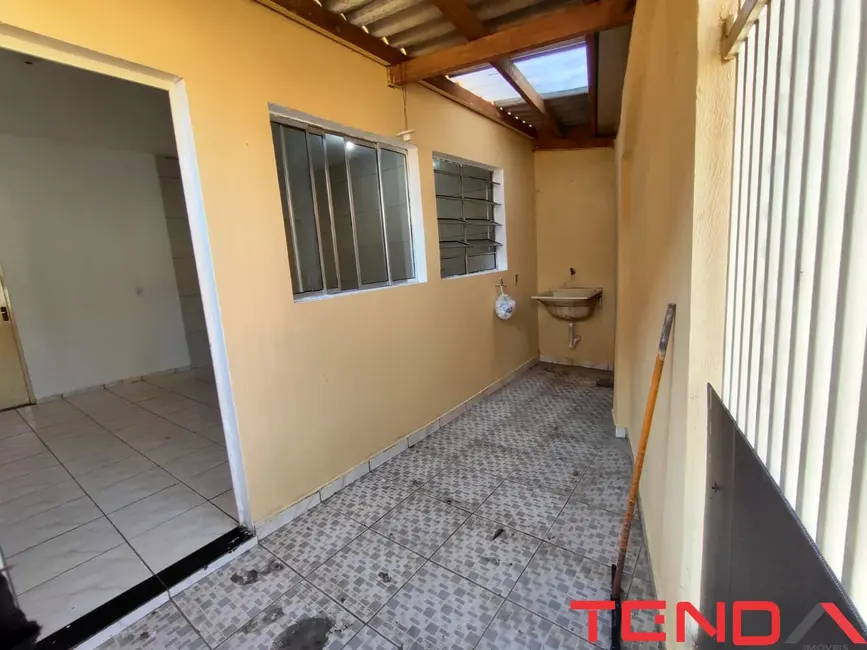 Foto 2 de Casa com 1 quarto para alugar, 75m2 em Jardim Jatobá, Sorocaba - SP