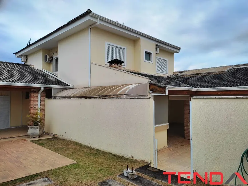 Foto 3 de Casa de Condomínio com 3 quartos à venda, 347m2 em Aracoiaba Da Serra - SP