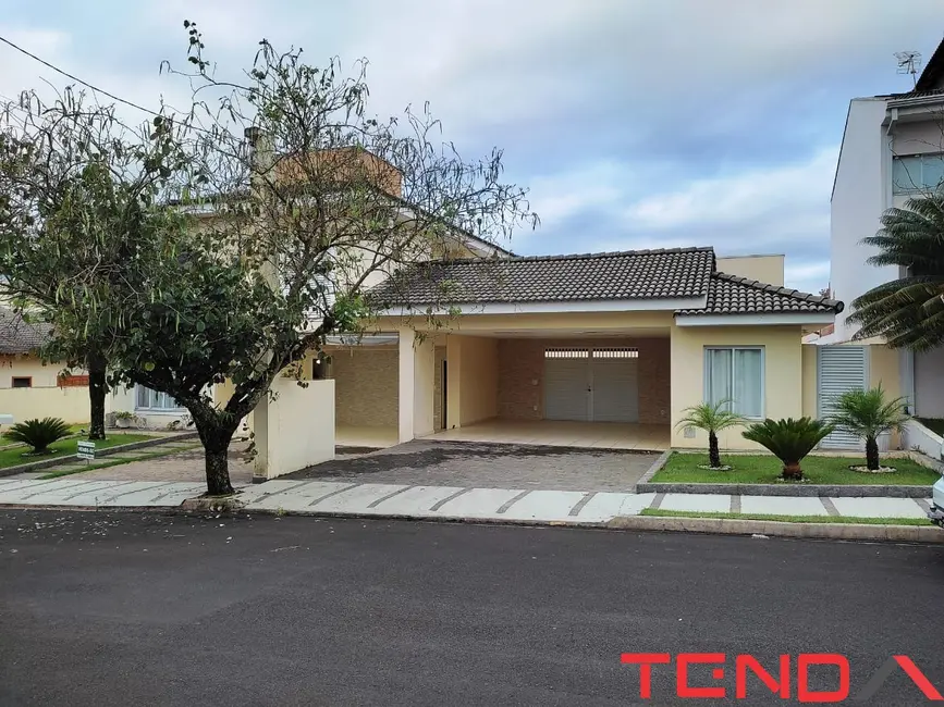 Foto 4 de Casa de Condomínio com 3 quartos à venda, 347m2 em Aracoiaba Da Serra - SP