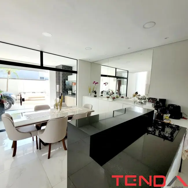 Casa de Condomínio com 3 quartos à venda, 192m2 em Iporanga, Sorocaba - SP - imagem 8 Foto 8 de Casa de Condomínio com 3 quartos à venda, 192m2 em Iporanga, Sorocaba - SP