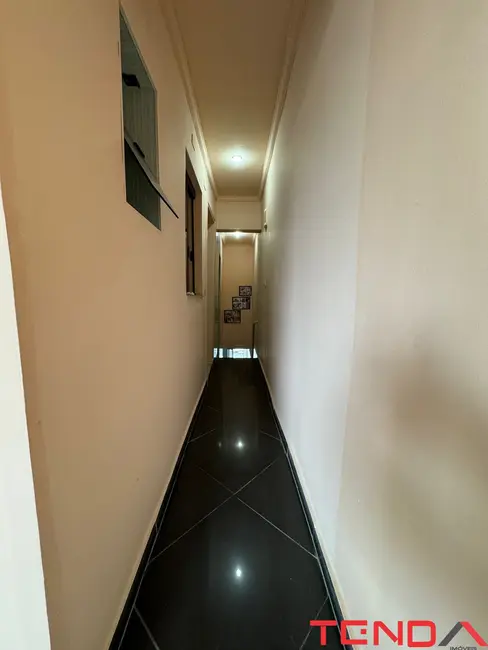 Foto 2 de Casa com 5 quartos para alugar, 180m2 em Jardim Nilton Torres, Sorocaba - SP