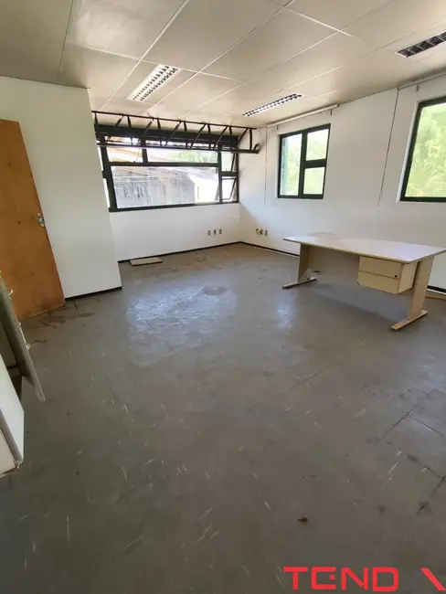 Foto 4 de Armazém / Galpão para alugar, 700m2 em Éden, Sorocaba - SP