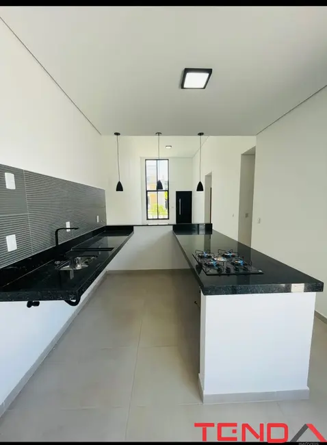 Casa de Condomínio com 3 quartos à venda, 160m2 em Cajuru do Sul, Sorocaba - SP - imagem 3 Foto 3 de Casa de Condomínio com 3 quartos à venda, 160m2 em Cajuru do Sul, Sorocaba - SP