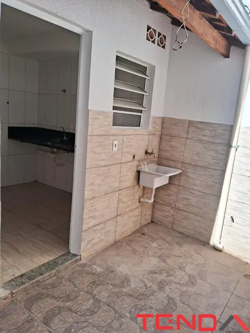 Casa de Condomínio com 2 quartos à venda, 60m2 em Chácara Três Marias, Sorocaba - SP - imagem 2 Foto 2 de Casa de Condomínio com 2 quartos à venda, 60m2 em Chácara Três Marias, Sorocaba - SP