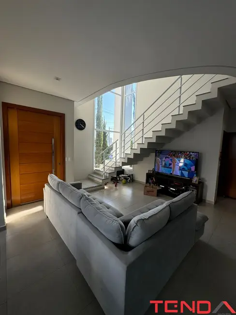 Casa de Condomínio com 3 quartos à venda, 199m2 em Cajuru do Sul, Sorocaba - SP - imagem 4 Foto 4 de Casa de Condomínio com 3 quartos à venda, 199m2 em Cajuru do Sul, Sorocaba - SP
