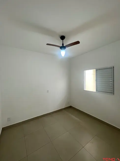 Foto 4 de Casa com 2 quartos para alugar, 53m2 em Chácara Três Marias, Sorocaba - SP