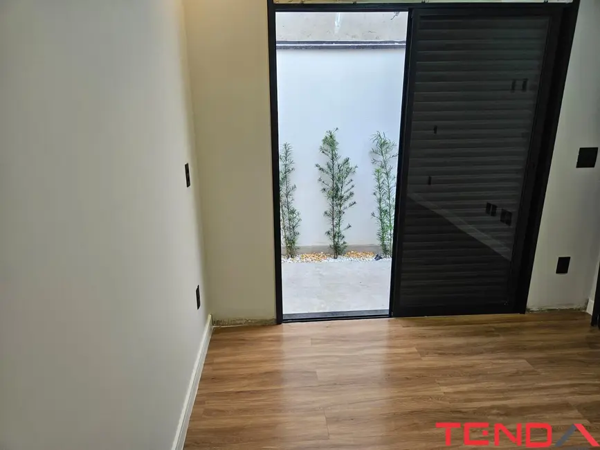 Casa com 3 quartos à venda, 134m2 em Jardim Reserva Ipanema, Sorocaba - SP - imagem 4 Foto 4 de Casa com 3 quartos à venda, 134m2 em Jardim Reserva Ipanema, Sorocaba - SP