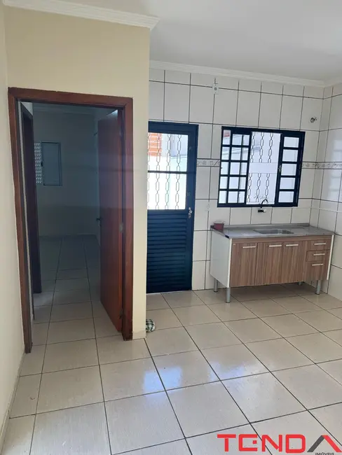 Foto 4 de Casa com 2 quartos para alugar, 180m2 em Jardim Residencial Villa Amato, Sorocaba - SP