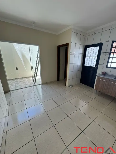 Foto 3 de Casa com 2 quartos para alugar, 180m2 em Jardim Residencial Villa Amato, Sorocaba - SP