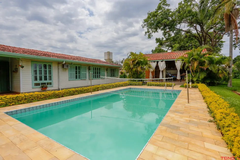Foto 1 de Chácara com 4 quartos à venda, 257m2 em Chácara Três Marias, Sorocaba - SP