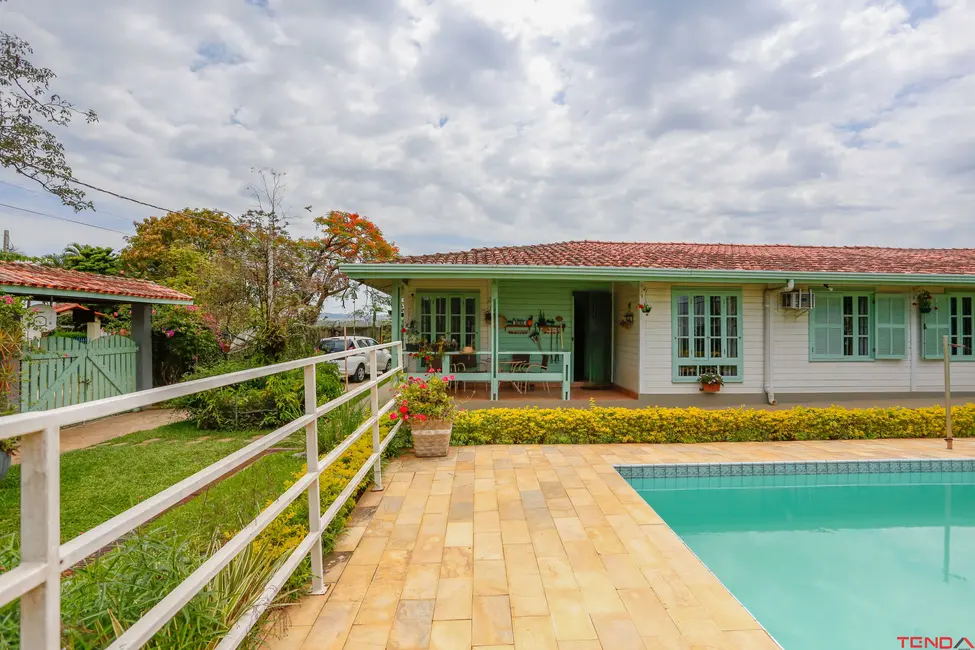 Chácara com 4 quartos à venda, 257m2 em Chácara Três Marias, Sorocaba - SP - imagem 6 Foto 6 de Chácara com 4 quartos à venda, 257m2 em Chácara Três Marias, Sorocaba - SP