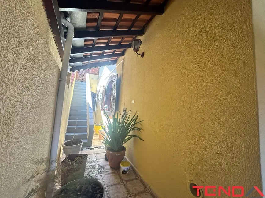 Casa com 3 quartos à venda, 194m2 em Éden, Sorocaba - SP - imagem 4 Foto 4 de Casa com 3 quartos à venda, 194m2 em Éden, Sorocaba - SP