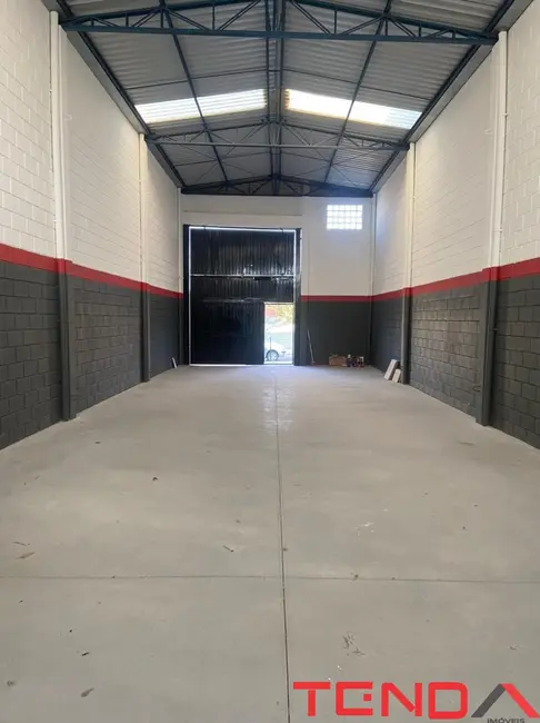 Foto 1 de Armazém / Galpão para alugar, 200m2 em Cajuru do Sul, Sorocaba - SP