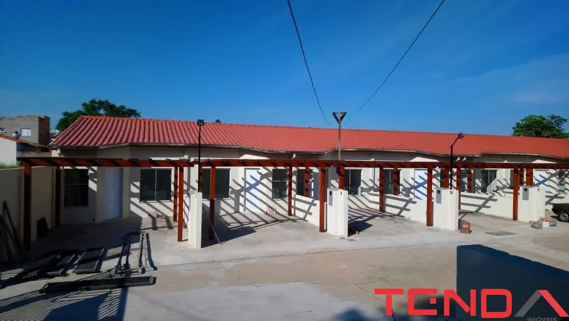 Foto 2 de Casa com 2 quartos à venda, 50m2 em Parque Vitória Régia, Sorocaba - SP