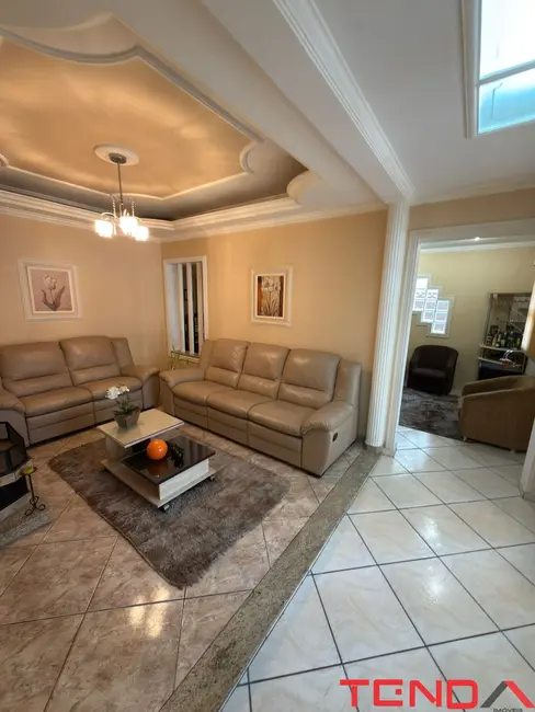 Casa com 3 quartos à venda, 260m2 em Éden, Sorocaba - SP - imagem 3 Foto 3 de Casa com 3 quartos à venda, 260m2 em Éden, Sorocaba - SP