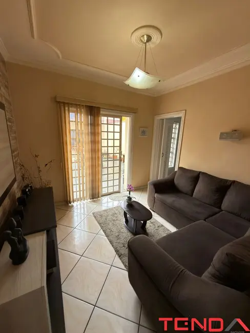 Casa com 3 quartos à venda, 260m2 em Éden, Sorocaba - SP - imagem 6 Foto 6 de Casa com 3 quartos à venda, 260m2 em Éden, Sorocaba - SP