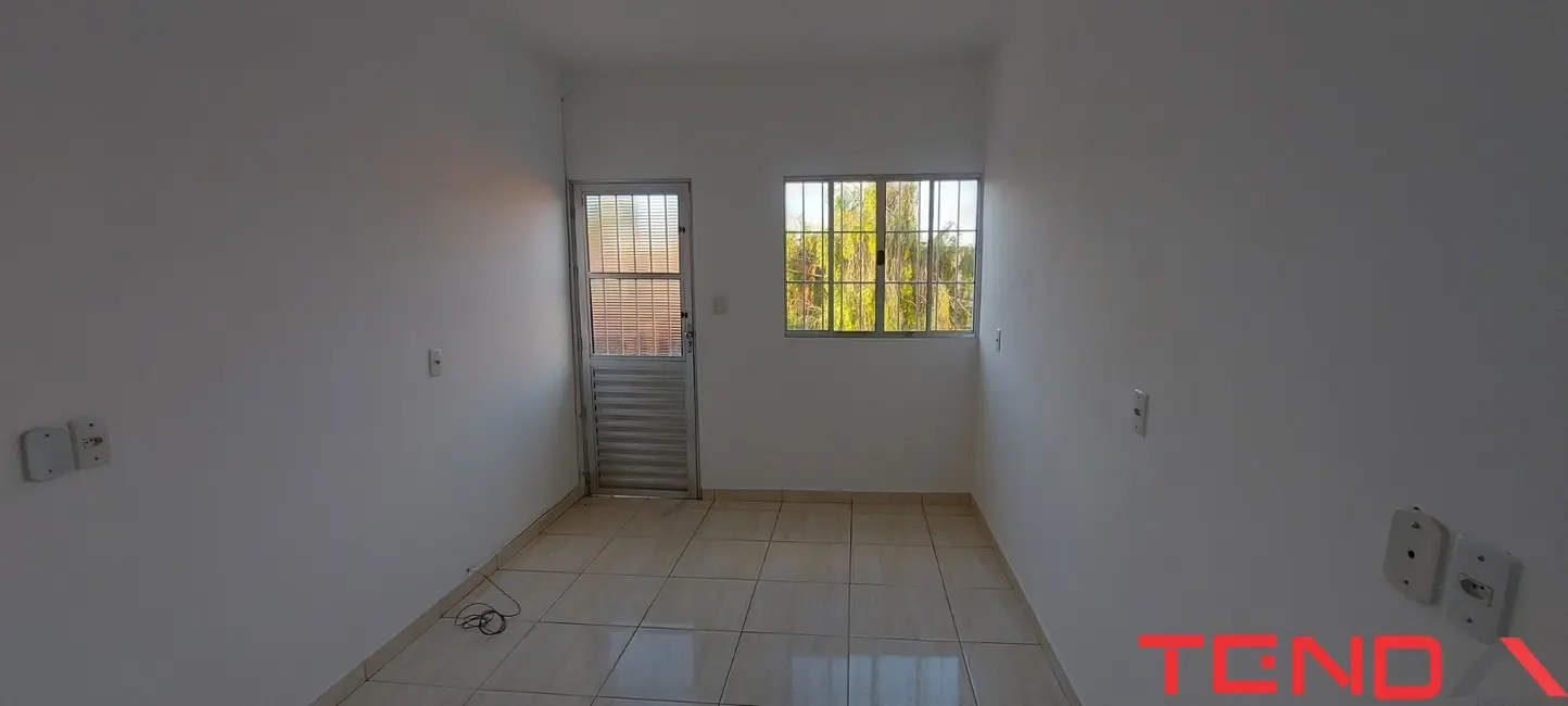 Foto 2 de Casa com 2 quartos para alugar, 60m2 em Jardim Amalia, Sorocaba - SP