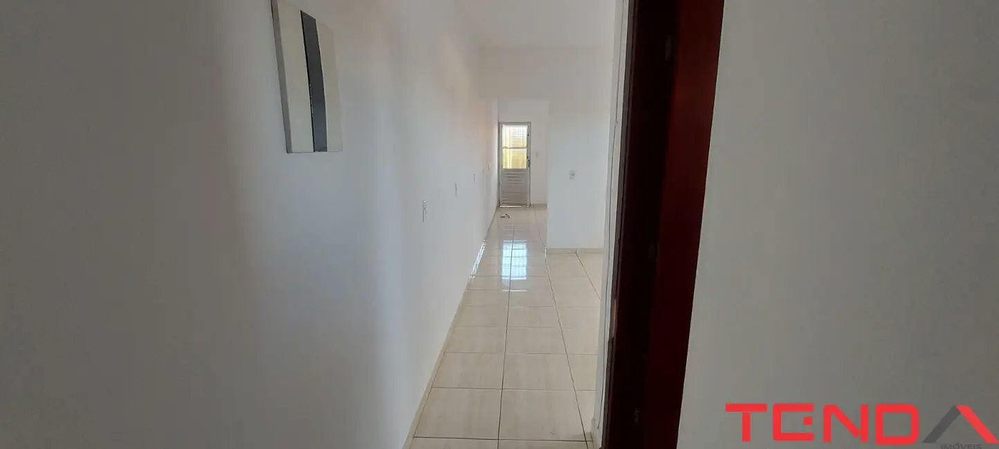 Foto 1 de Casa com 2 quartos para alugar, 60m2 em Jardim Amalia, Sorocaba - SP