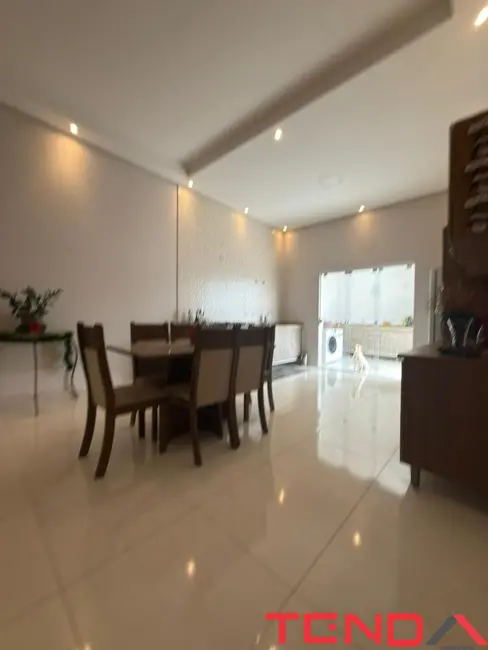 Casa de Condomínio com 3 quartos para alugar, 120m2 em Cajuru do Sul, Sorocaba - SP - imagem 4 Foto 4 de Casa de Condomínio com 3 quartos para alugar, 120m2 em Cajuru do Sul, Sorocaba - SP