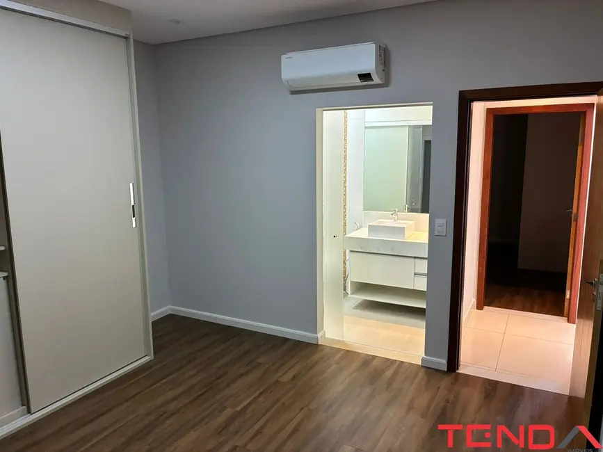 Casa de Condomínio com 2 quartos à venda e para alugar, 140m2 em Chácaras Reunidas São Jorge, Sorocaba - SP - imagem 9 Foto 9 de Casa de Condomínio com 2 quartos à venda e para alugar, 140m2 em Chácaras Reunidas São Jorge, Sorocaba - SP