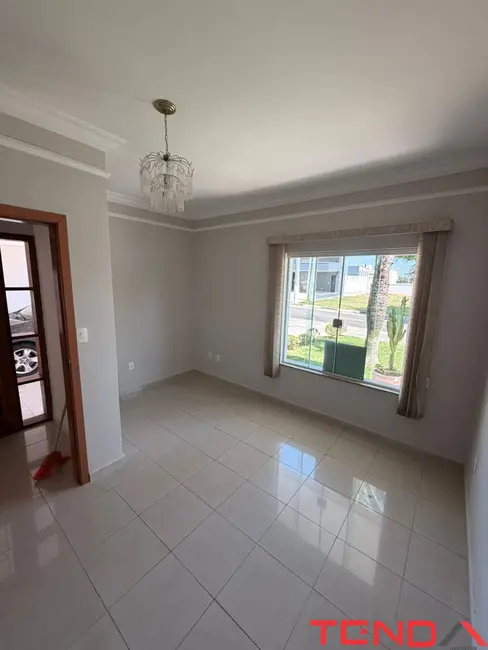 Foto 2 de Casa de Condomínio com 6 quartos para alugar, 317m2 em Cajuru do Sul, Sorocaba - SP