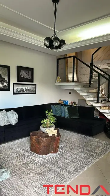 Casa de Condomínio com 3 quartos à venda, 310m2 em Parque Residencial Villa dos Inglezes, Sorocaba - SP - imagem 3 Foto 3 de Casa de Condomínio com 3 quartos à venda, 310m2 em Parque Residencial Villa dos Inglezes, Sorocaba - SP