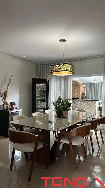 Casa de Condomínio com 3 quartos à venda, 310m2 em Parque Residencial Villa dos Inglezes, Sorocaba - SP - imagem 5 Foto 5 de Casa de Condomínio com 3 quartos à venda, 310m2 em Parque Residencial Villa dos Inglezes, Sorocaba - SP