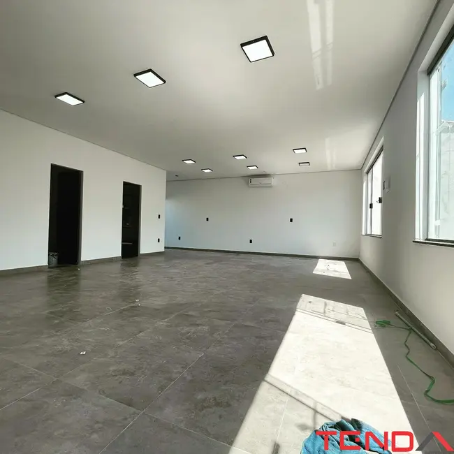 Foto 4 de Sala Comercial para alugar, 100m2 em Jardim Paulista, Votorantim - SP