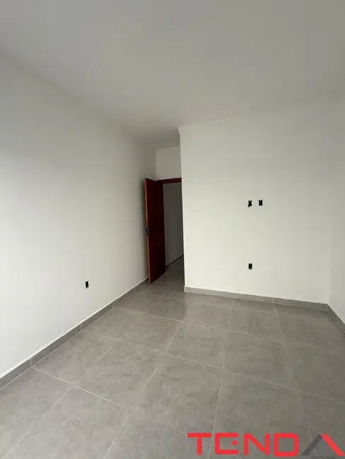 Casa com 2 quartos à venda, 50m2 em Jardim Jatobá, Sorocaba - SP - imagem 5 Foto 5 de Casa com 2 quartos à venda, 50m2 em Jardim Jatobá, Sorocaba - SP