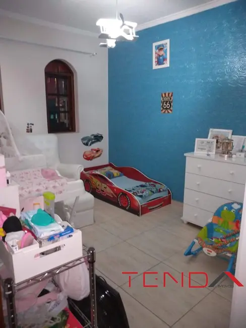 Casa com 2 quartos à venda, 125m2 em Parque das Laranjeiras, Sorocaba - SP - imagem 3 Foto 3 de Casa com 2 quartos à venda, 125m2 em Parque das Laranjeiras, Sorocaba - SP