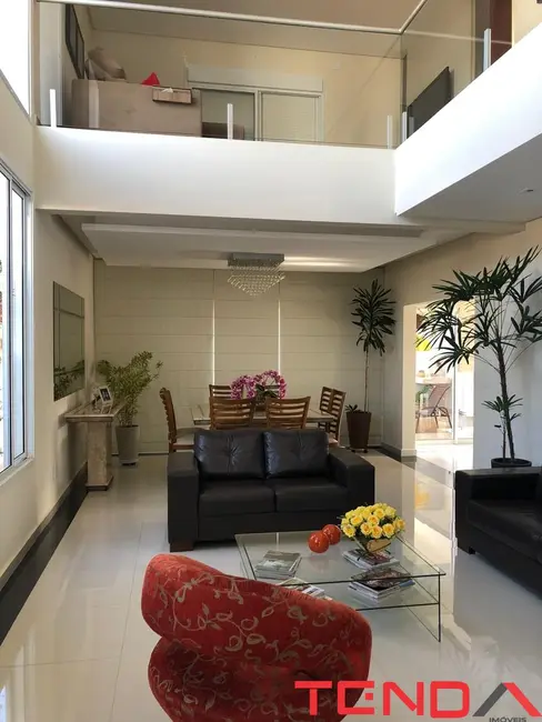 Casa de Condomínio com 3 quartos à venda, 318m2 em Jardim Residencial Chácara Ondina, Sorocaba - SP - imagem 5 Foto 5 de Casa de Condomínio com 3 quartos à venda, 318m2 em Jardim Residencial Chácara Ondina, Sorocaba - SP