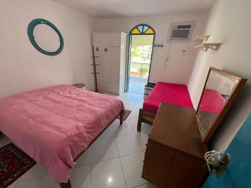 Foto 8 de Casa com 5 quartos à venda, 250m2 em Saquarema - RJ