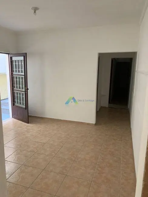 Foto 2 de Casa com 2 quartos para alugar, 100m2 em Vila Vermelha, São Paulo - SP