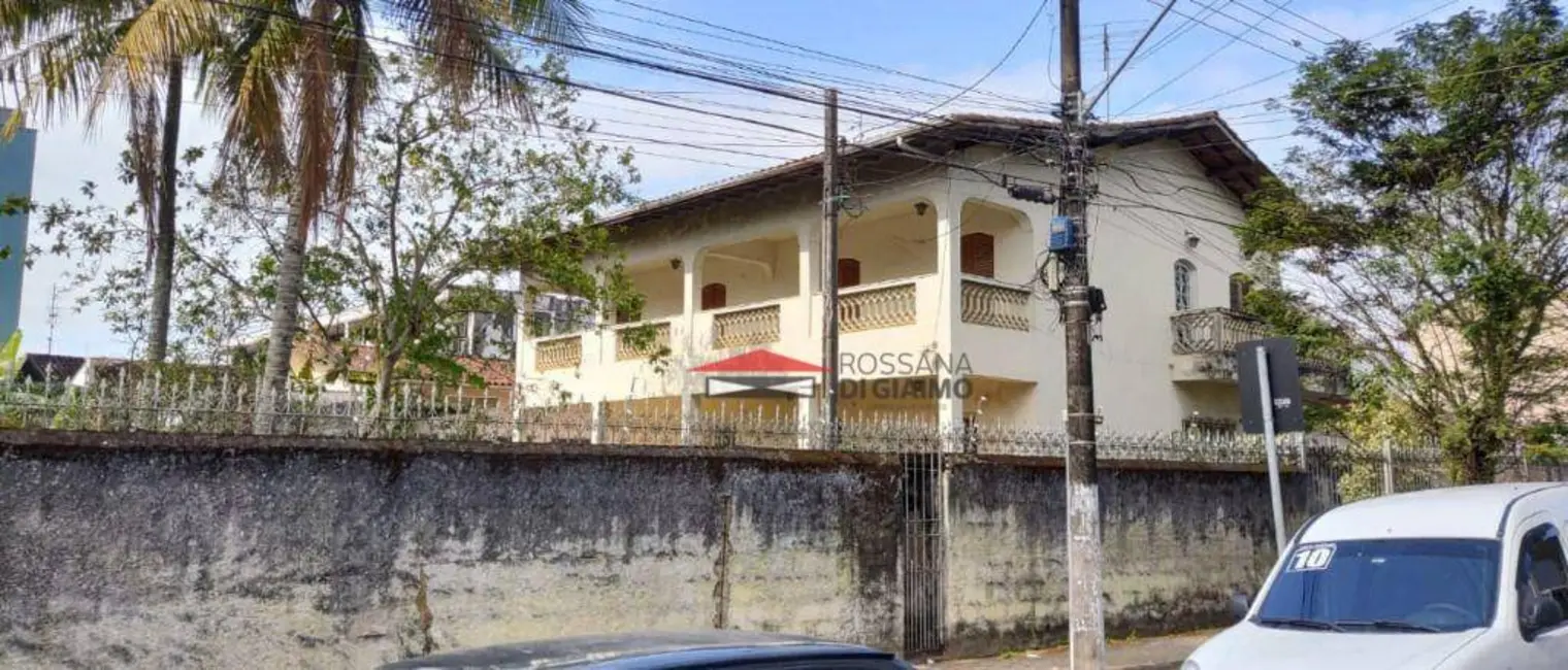 Foto 2 de Casa com 6 quartos à venda e para alugar, 896m2 em Jardim Primavera, Caraguatatuba - SP