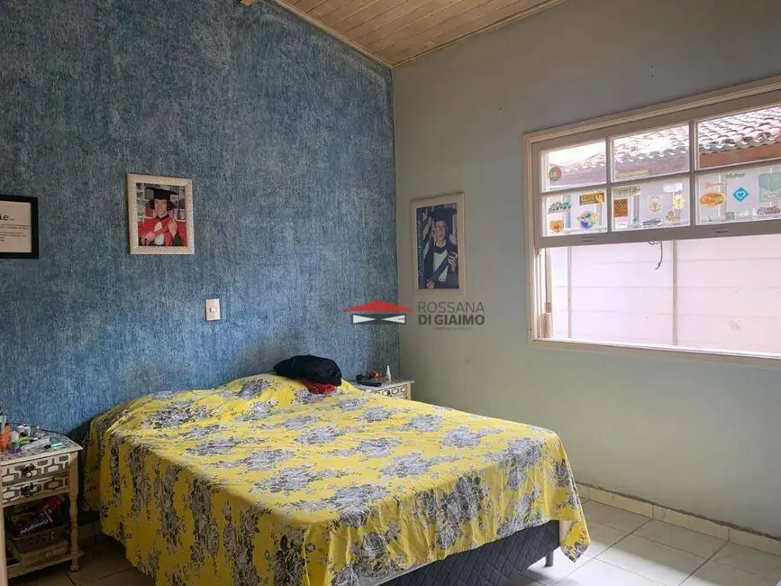 Foto 1 de Casa com 3 quartos à venda, 360m2 em Indaiá, Caraguatatuba - SP