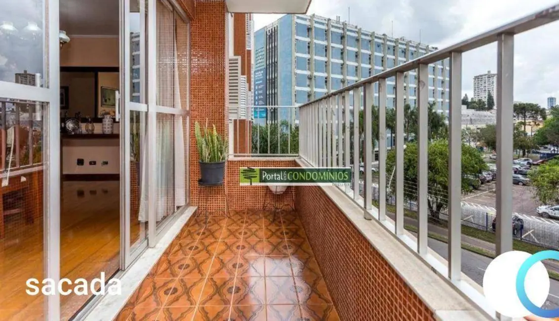 Foto 2 de Apartamento com 3 quartos à venda, 211m2 em Centro Cívico, Curitiba - PR