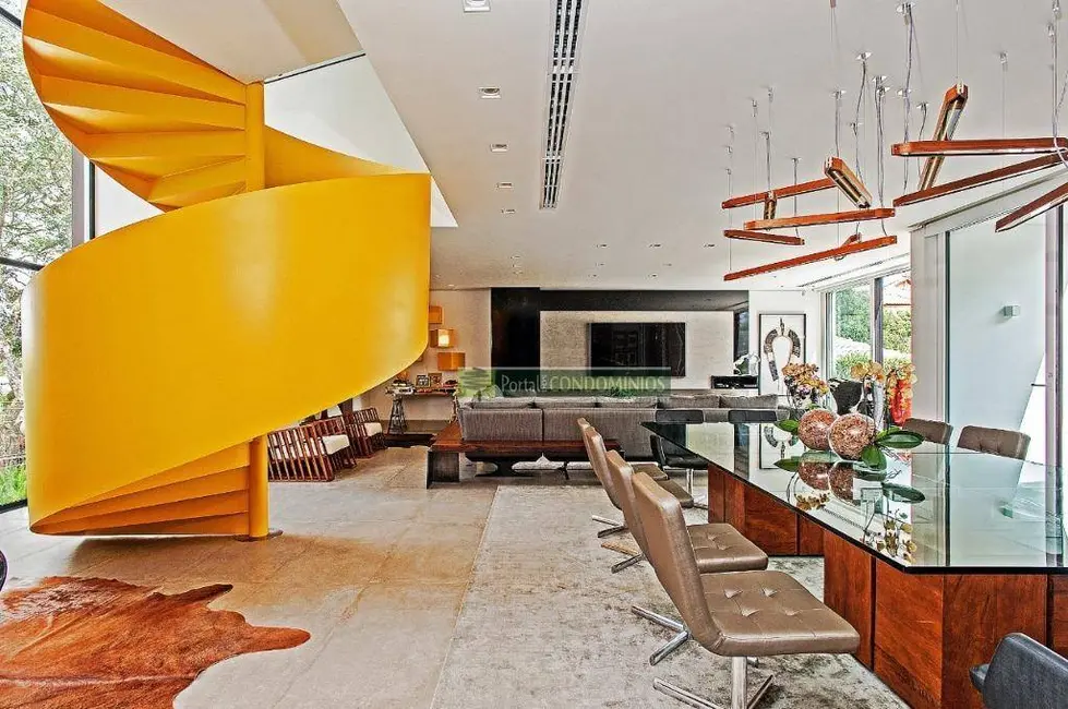 Foto 1 de Casa com 3 quartos à venda, 684m2 em Santo Inácio, Curitiba - PR