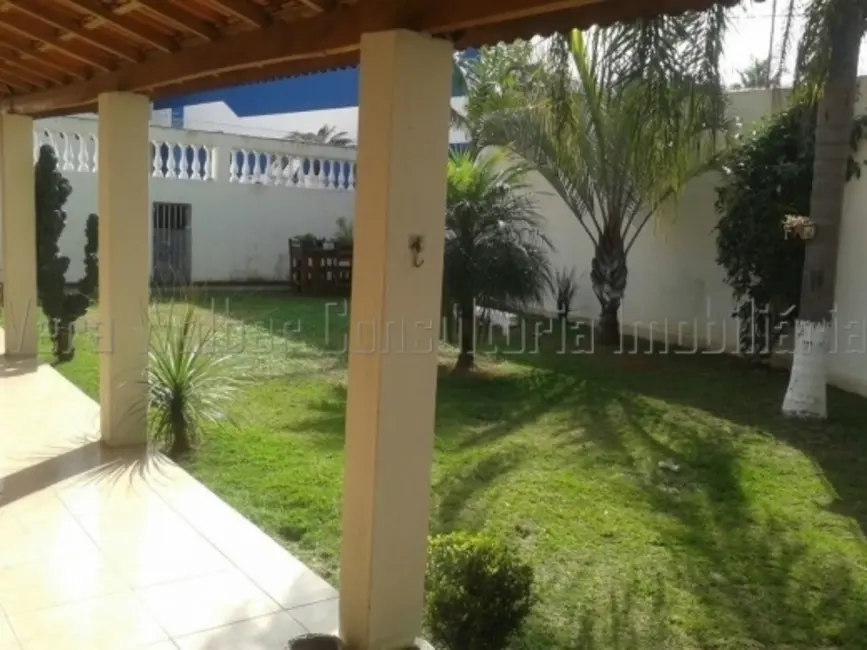 Foto 2 de Chácara com 4 quartos à venda, 600m2 em Colina Verde, Tatui - SP