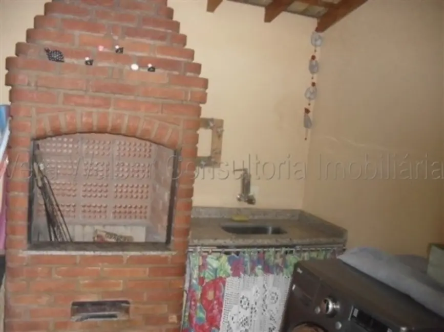 Foto 2 de Casa de Condomínio com 3 quartos à venda, 145m2 em Jardim Guadalajara, Sorocaba - SP