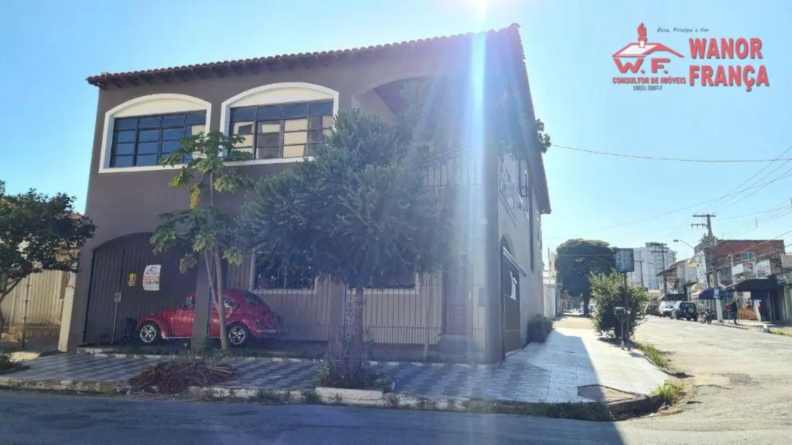 Foto 2 de Casa com 5 quartos à venda, 200m2 em Pedregulho, Guaratingueta - SP