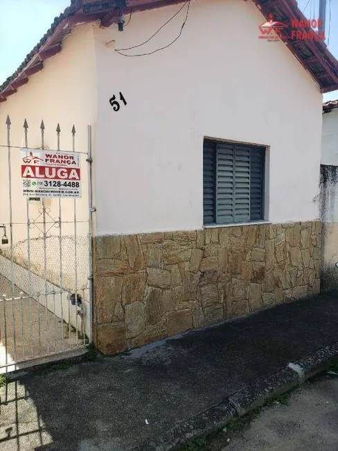 Foto 1 de Casa com 2 quartos para alugar, 75m2 em Pedregulho, Guaratingueta - SP