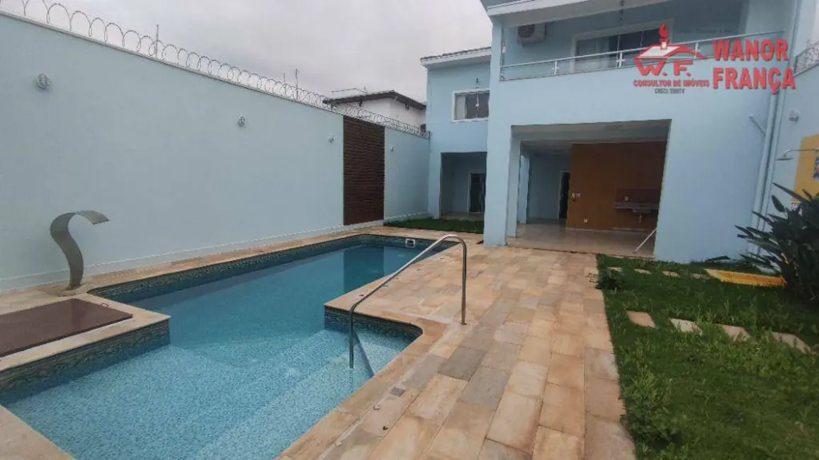 Foto 2 de Casa com 4 quartos para alugar, 395m2 em Village Mantiqueira, Guaratingueta - SP