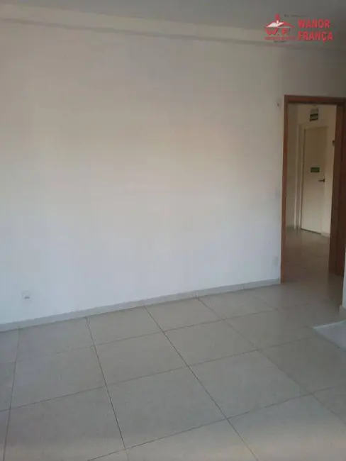 Foto 2 de Apartamento com 2 quartos para alugar, 60m2 em Jardim do Vale, Guaratingueta - SP